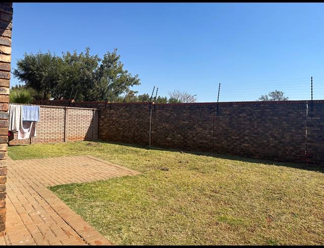 3 BEDROOM GATED ESTATE FOR SALE IN THE ORCHARDS